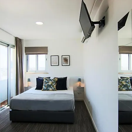 Apartment Phaedrus Living: Luxury 510