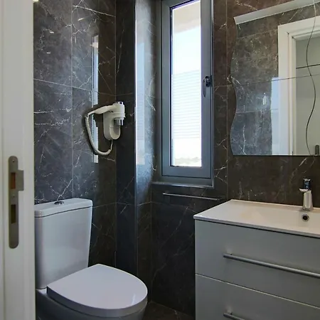 Phaedrus Living: Luxury 510 Apartment Nicosia