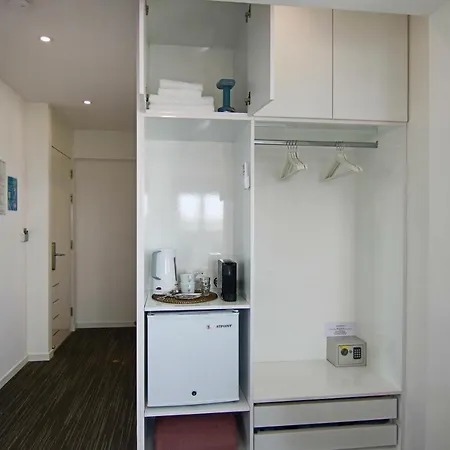 Phaedrus Living: Luxury 510 Apartment
